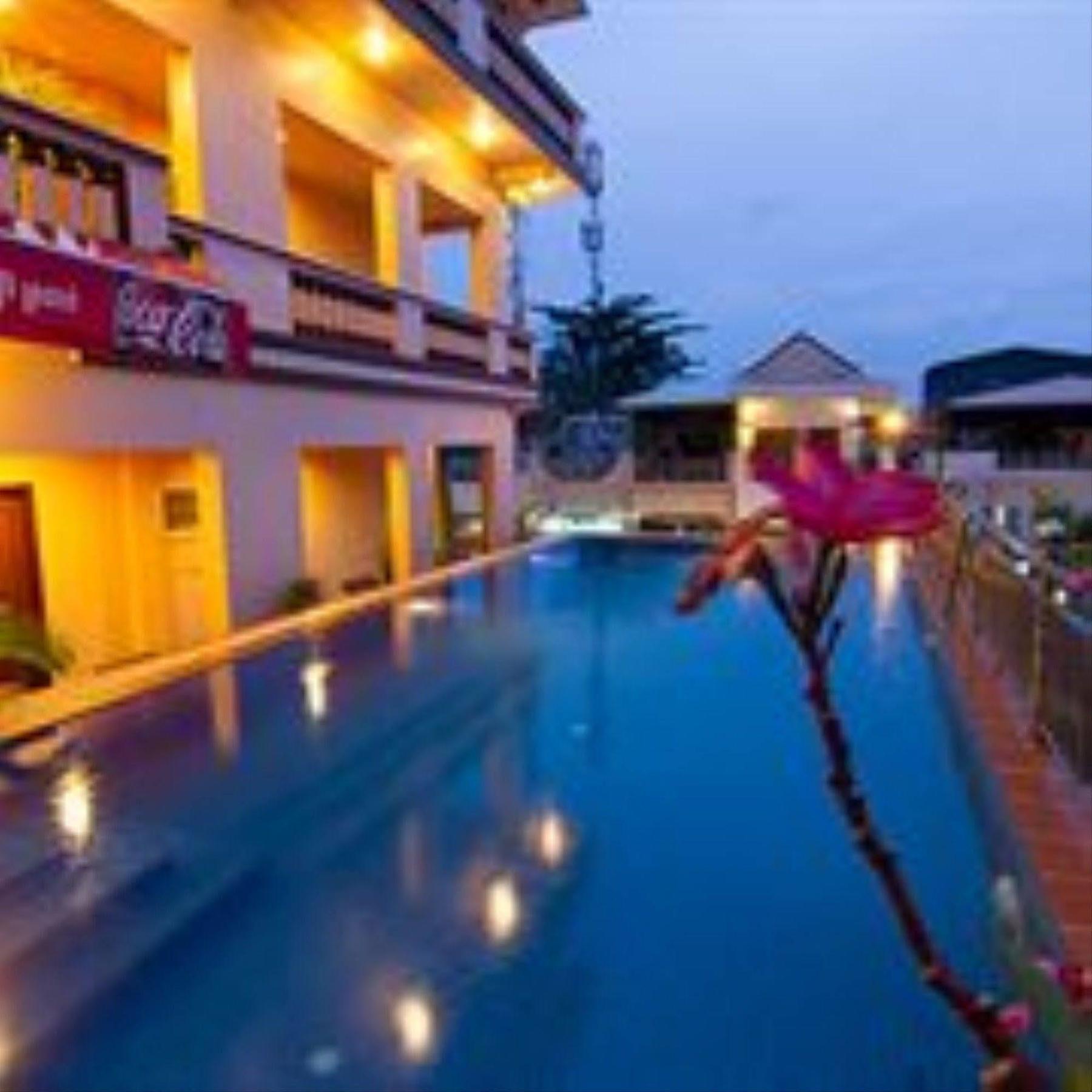 G Eleven Hotel Phnom Penh Exterior foto