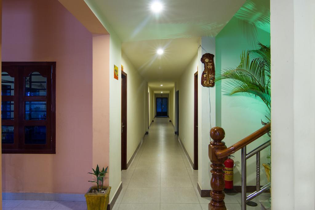 G Eleven Hotel Phnom Penh Exterior foto
